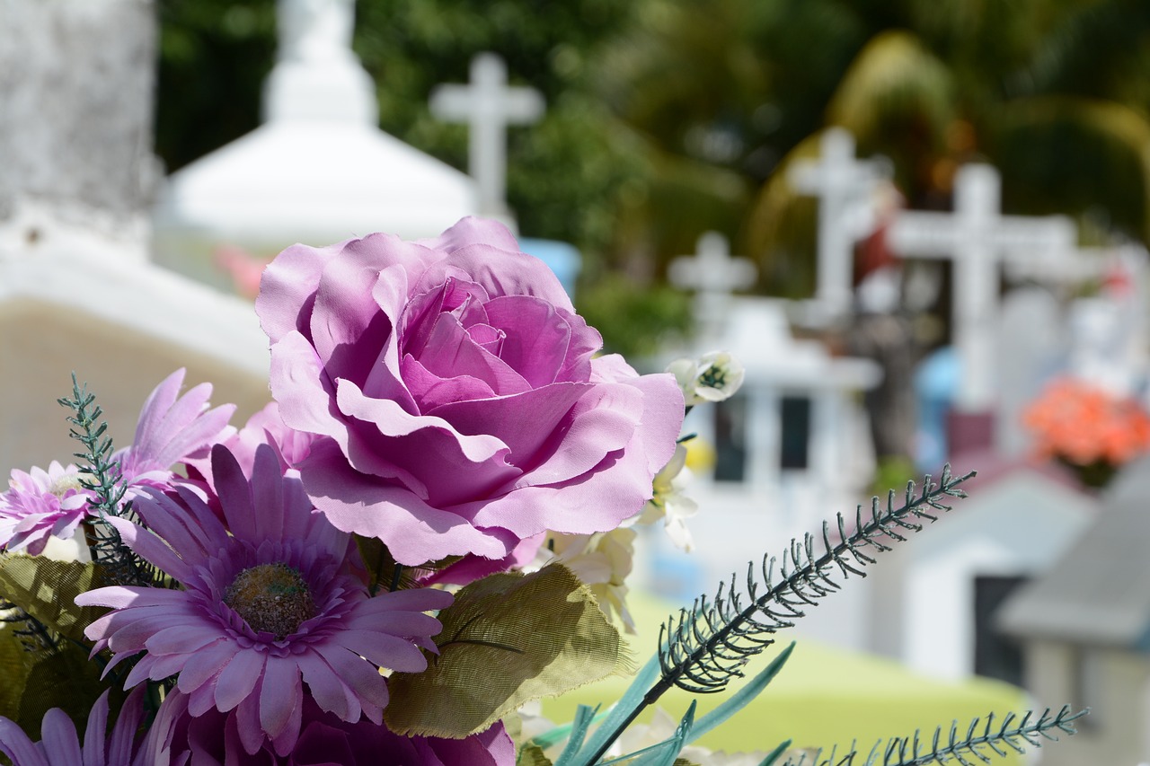 Flores en el cementerio